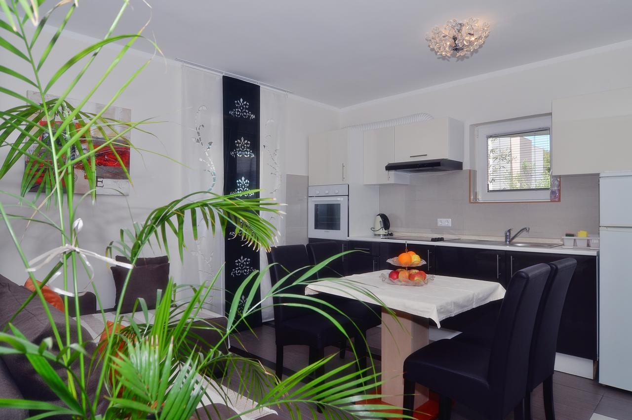 Villa Vanilla With Heated Pool Zadar Dış mekan fotoğraf